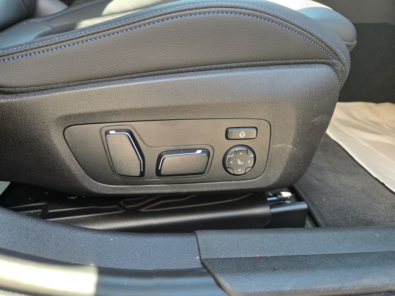 320d xDrive Berline RHD