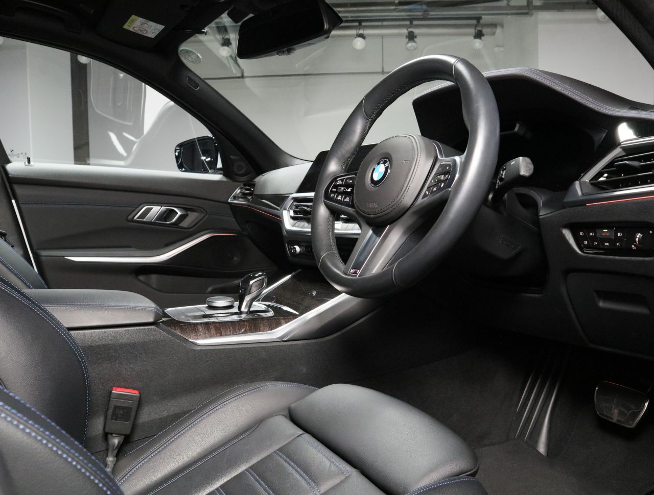 330i Berline RHD