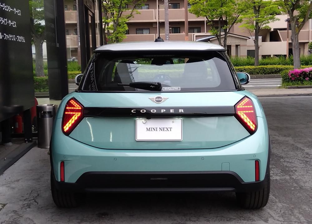 F66 MINI Cooper C 3Dr