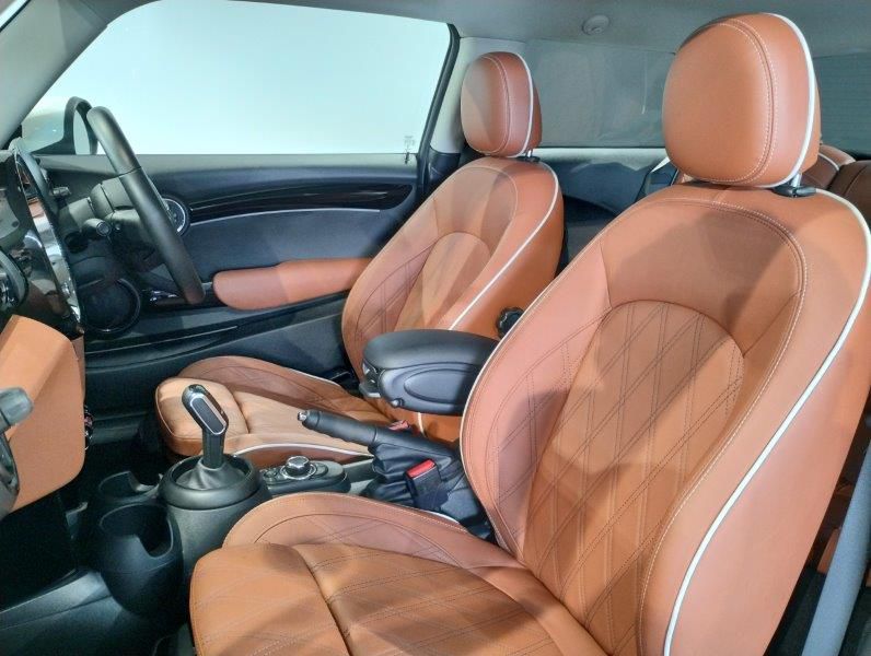 MINI Cooper F56 RHD