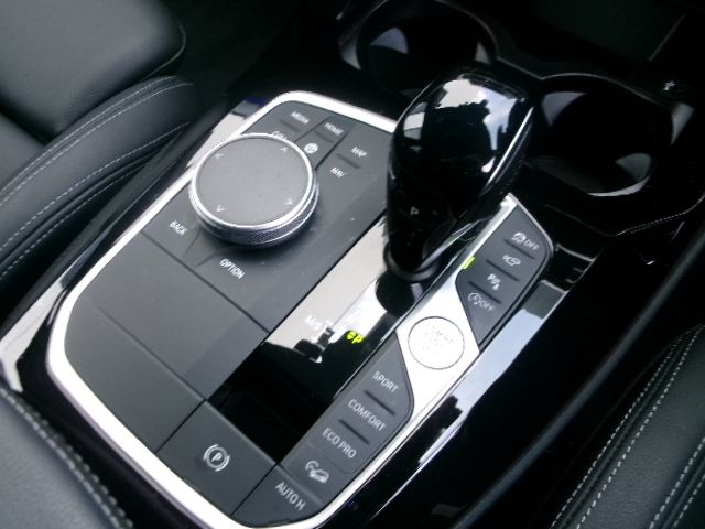 iX2 xDrive30 MSP