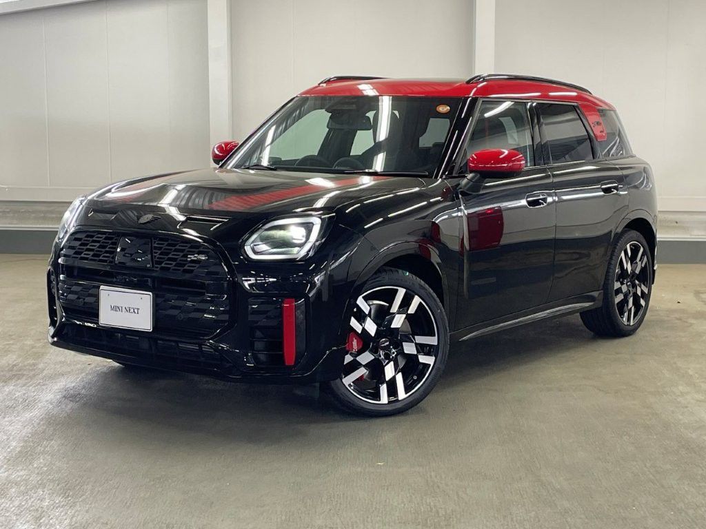 THE NEW MINI JOHN COOPER WORKS COUNTRYMAN ALL4