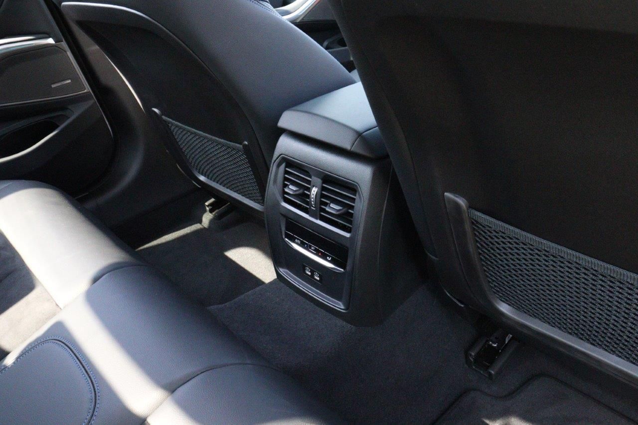 G20 330e Saloon LCI RHD MX