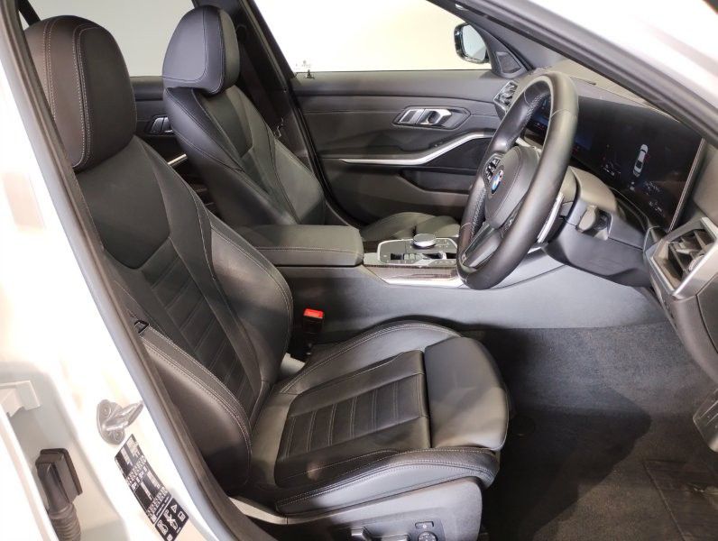 320d xDrive Berline RHD