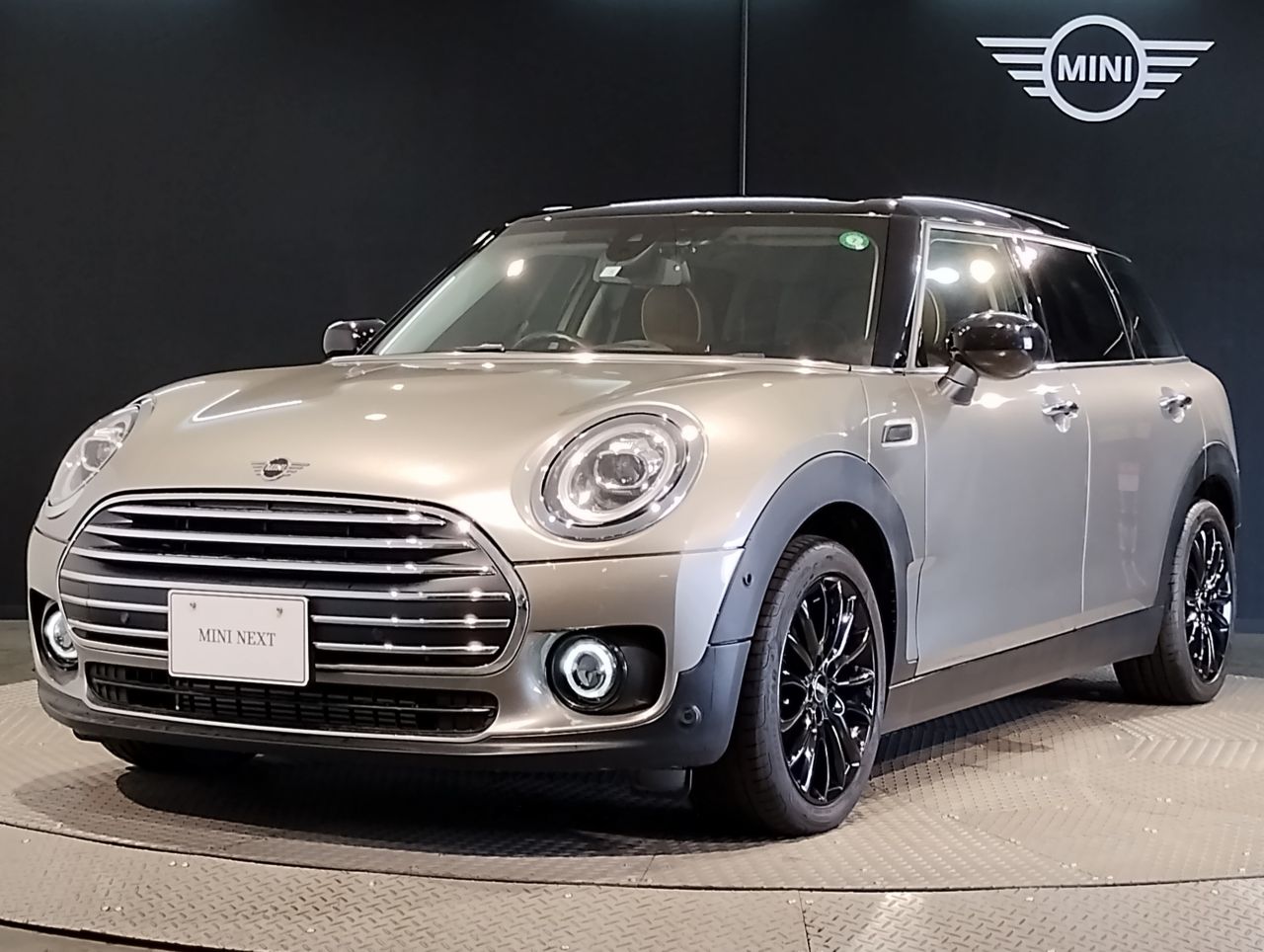 THE NEW MINI COOPER CLUBMAN.