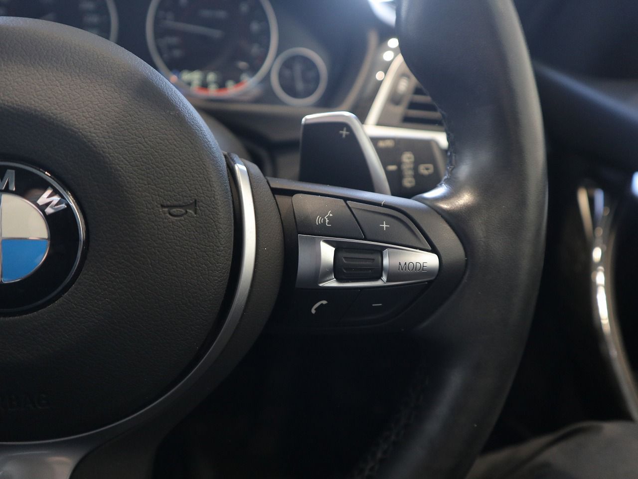 320I XDRIVE TOURING RHD