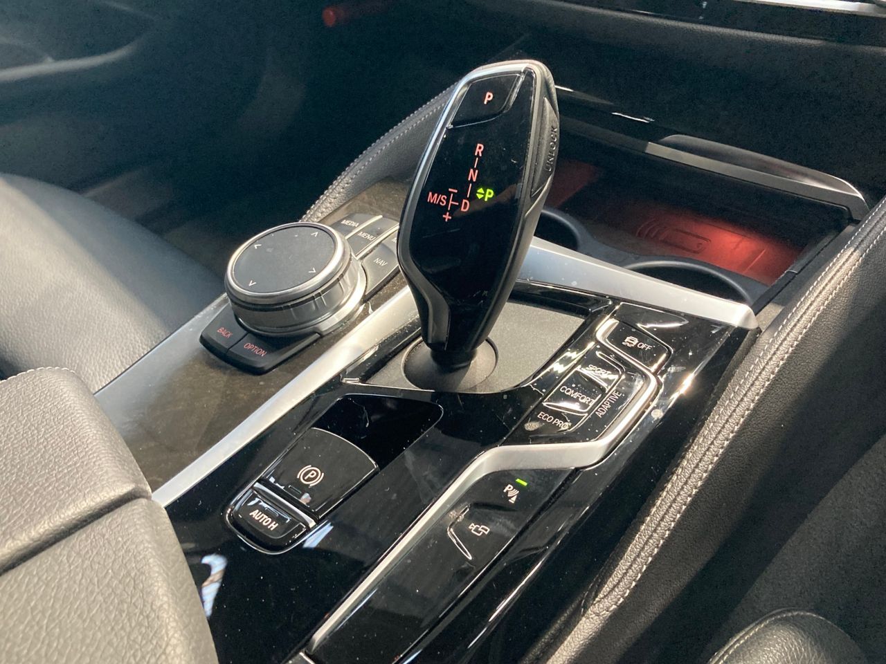 520d xDrive Sedan RHD