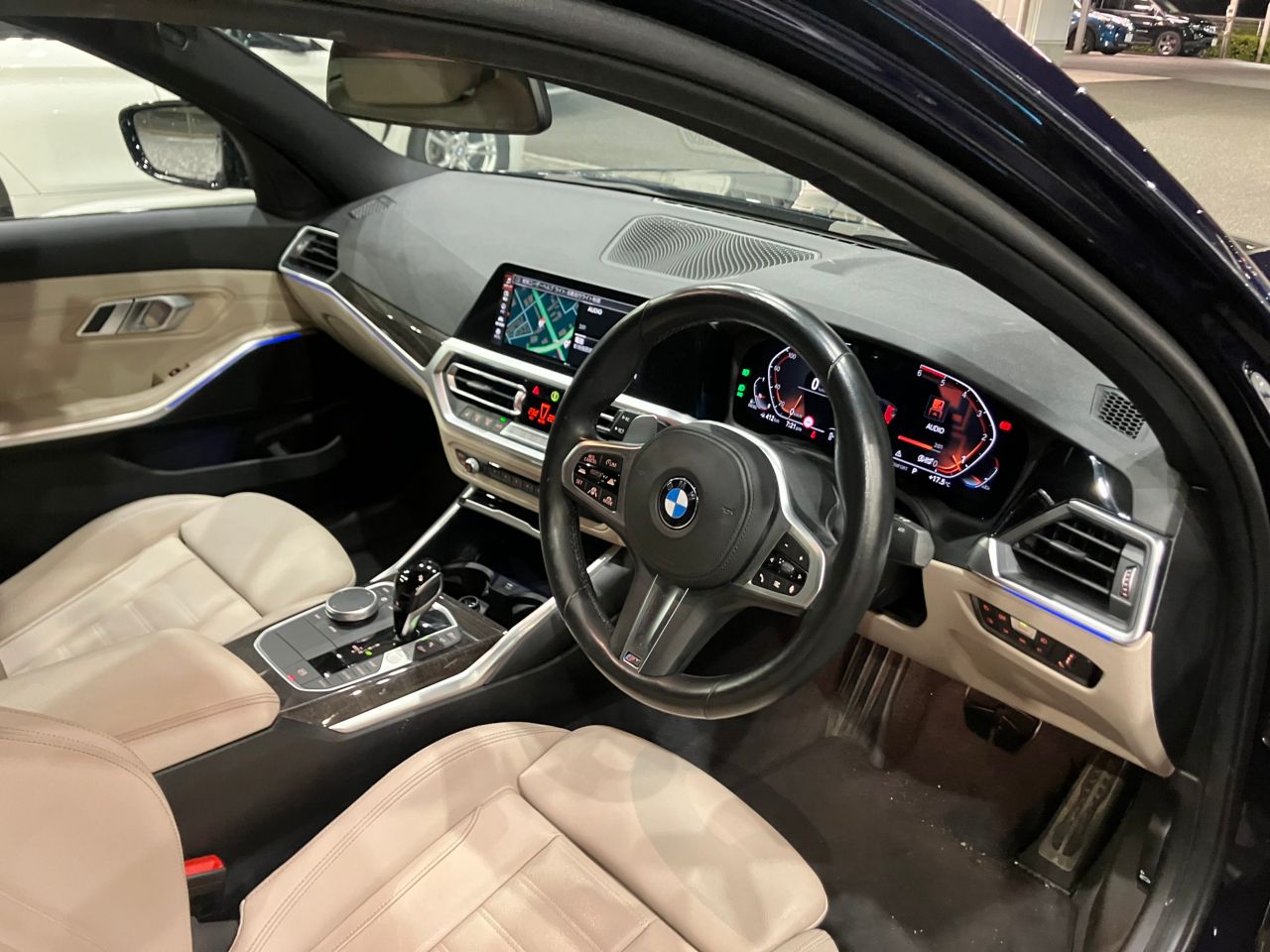 G20 320d xDrive RHD Saloon