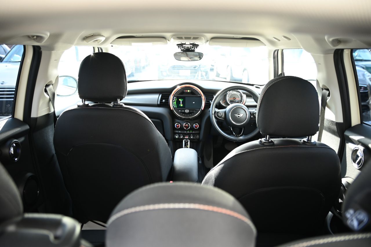 F55 MINI Cooper 5-Door Hatch LCI