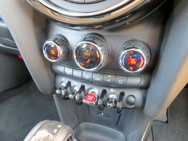 F55 COOPER D (AT)