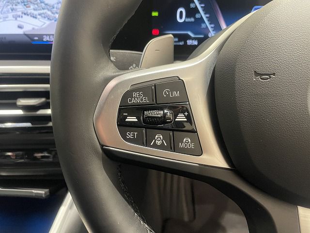 320d xDrive Berline RHD