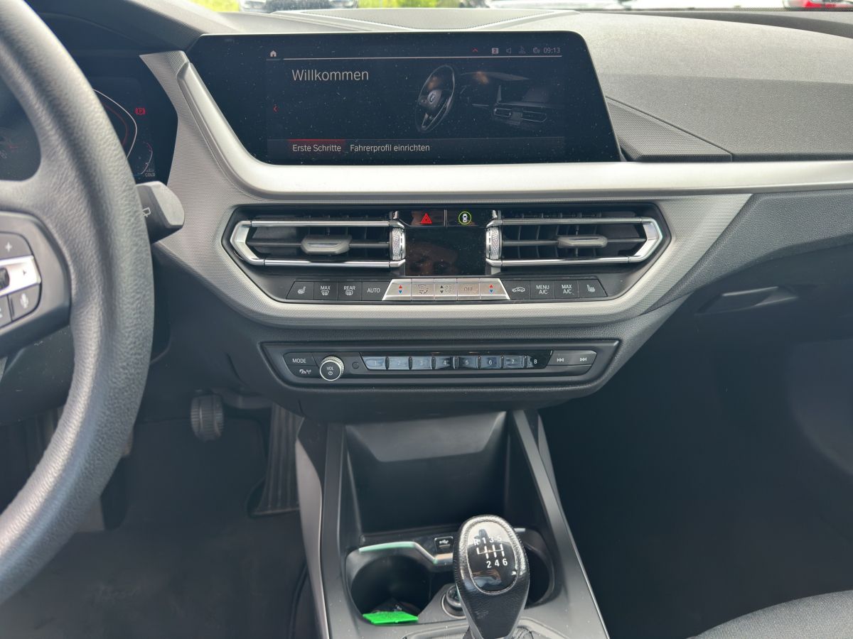 BMW 118