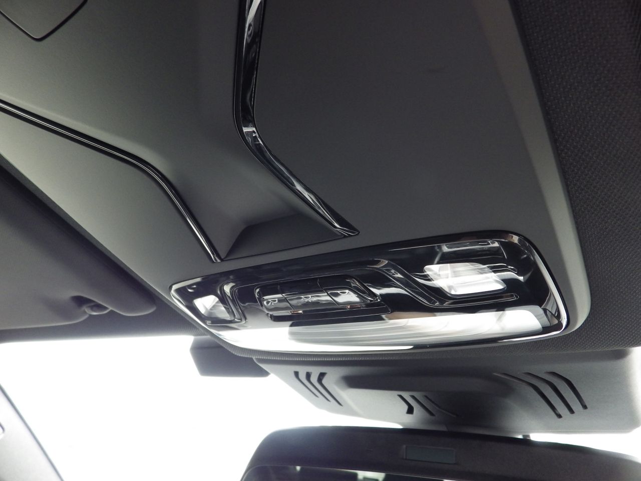 G20 320i Saloon LCI RHD MX
