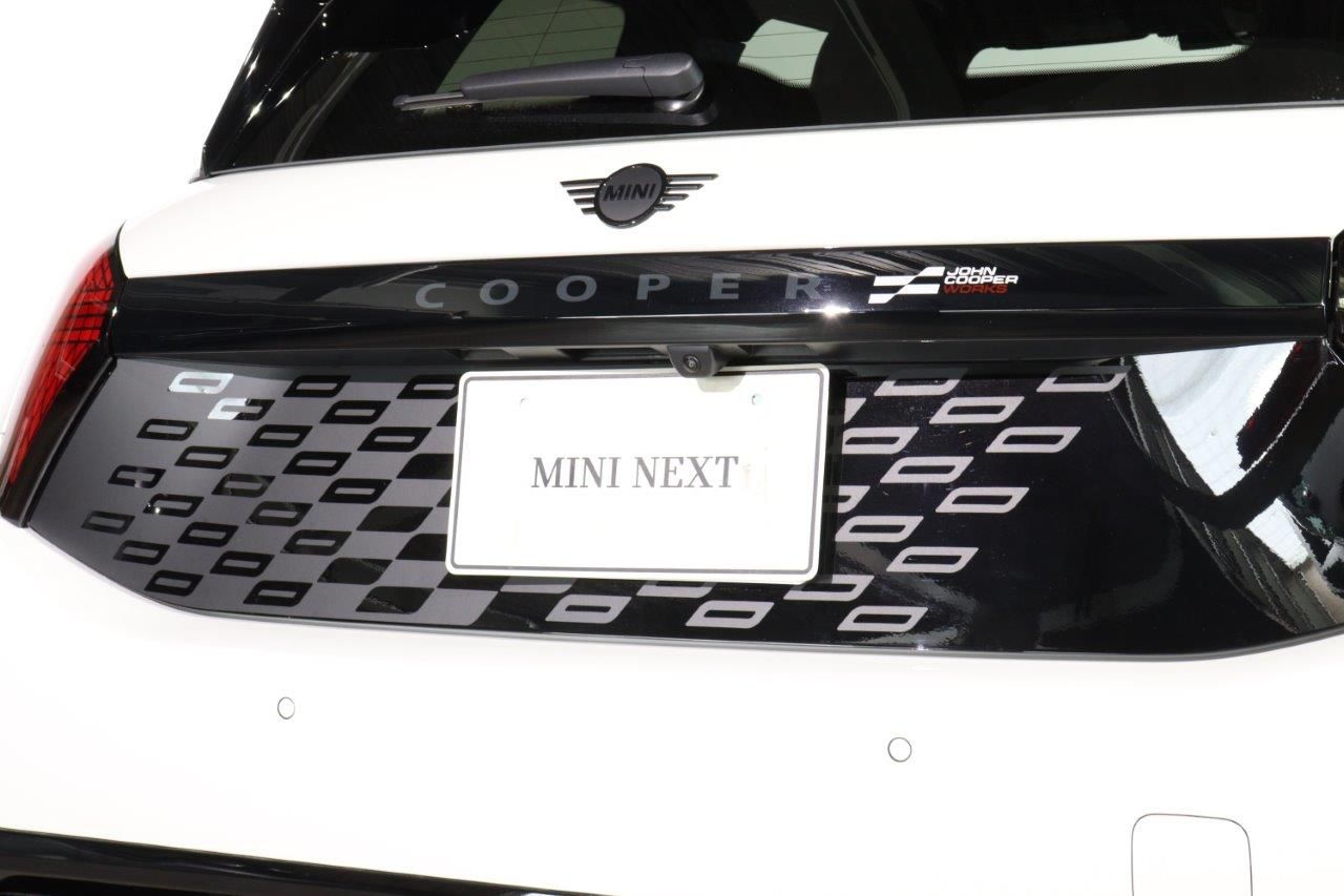 J01 MINI John Cooper Works Electric