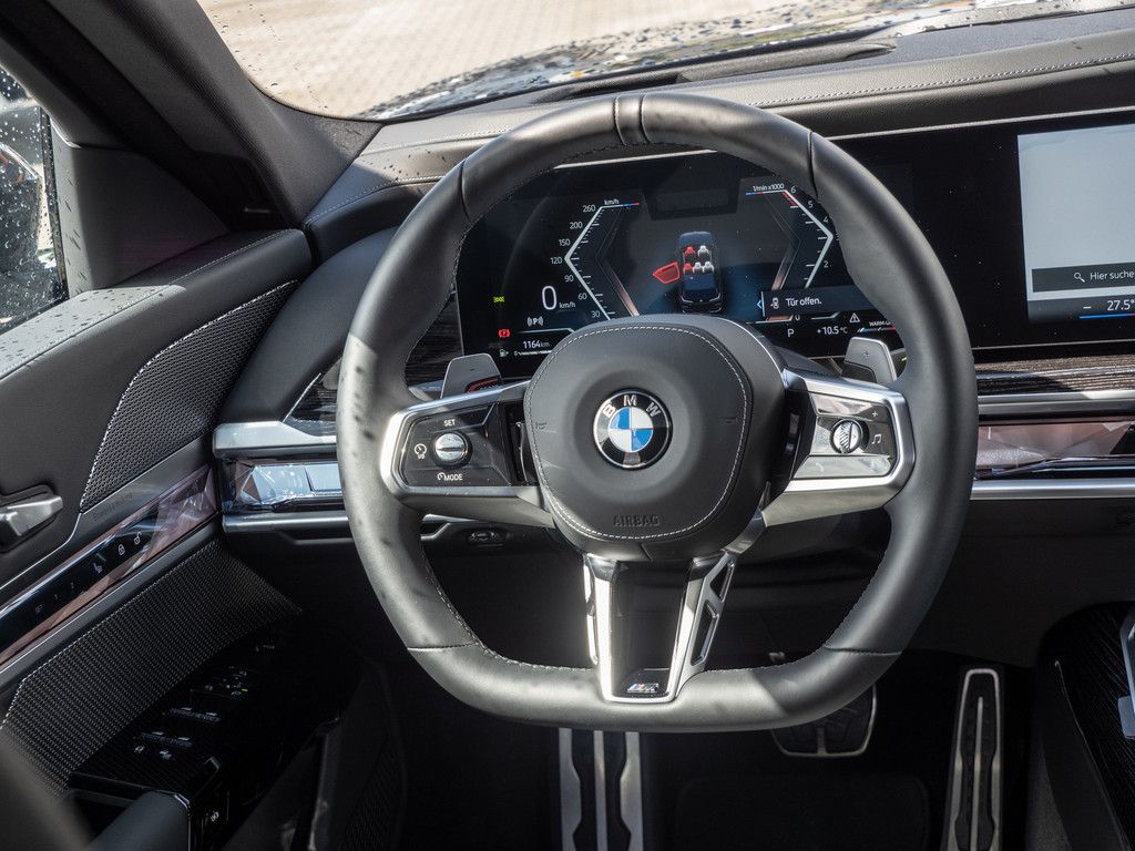 BMW 740