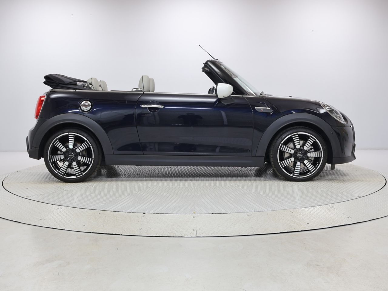 MINI Cooper S Convertible RHD