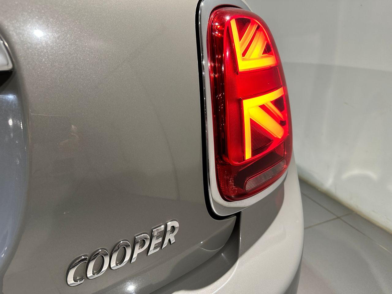 F55 MINI Cooper 5-Door Hatch LCI