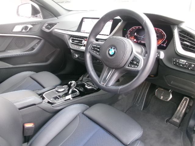 F40 118d Sports Hatch 5-door B47 2.0d
