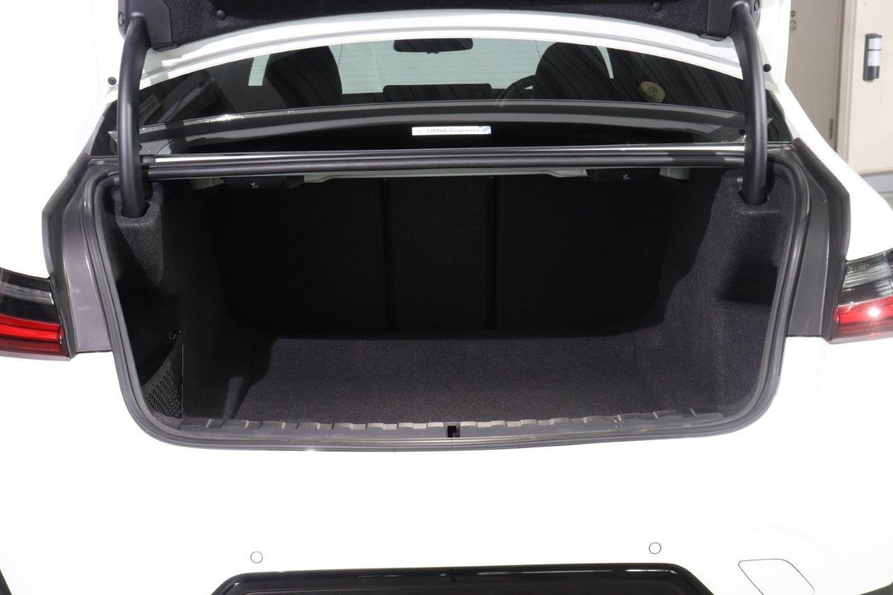 G20 320i Saloon LCI RHD MX