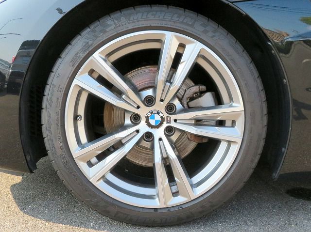 G29 z4 sDrive20i RHD