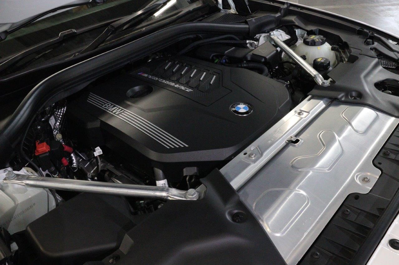 G02 X4 M40i RHD LCI