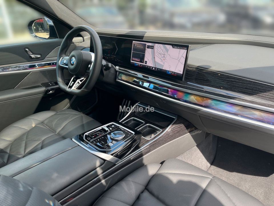 BMW 740