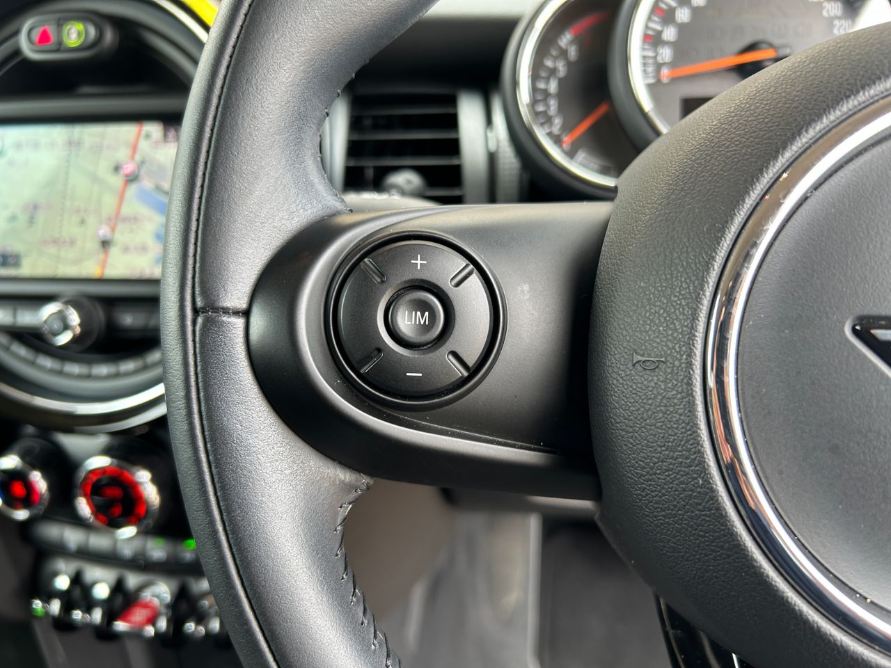 F55 MINI Cooper 5-Door Hatch LCI