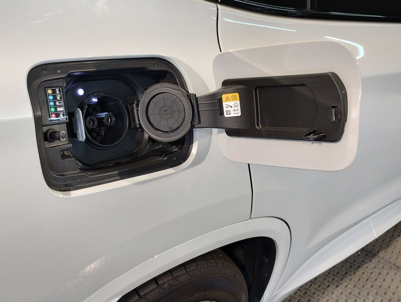 G08 iX3 BEV RHD