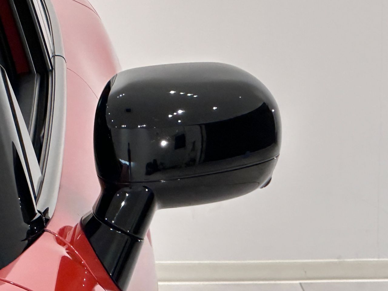 J05 MINI Aceman SE