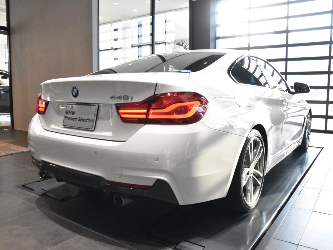 440I CO