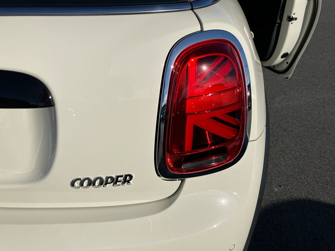 MINI Cooper F56 RHD