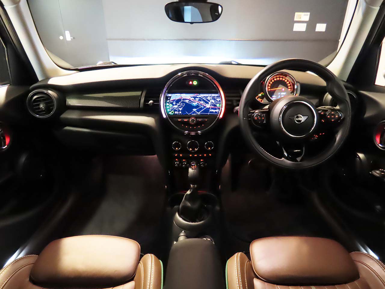 F55 COOPER D (AT)