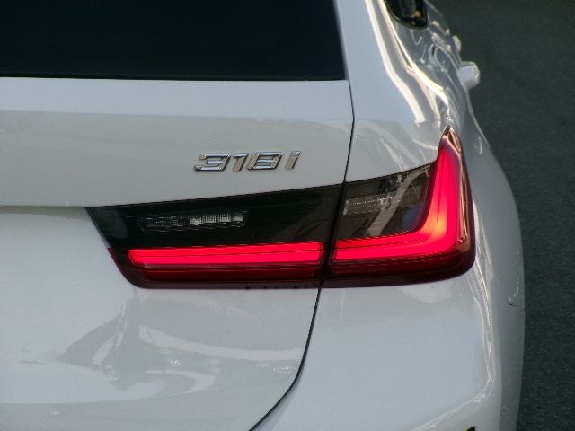 318i Touring RHD