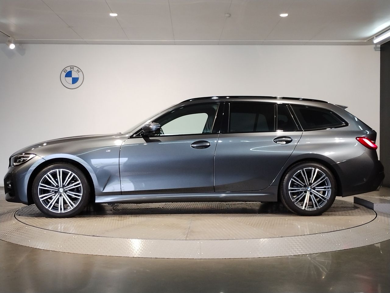 G21 318i Touring