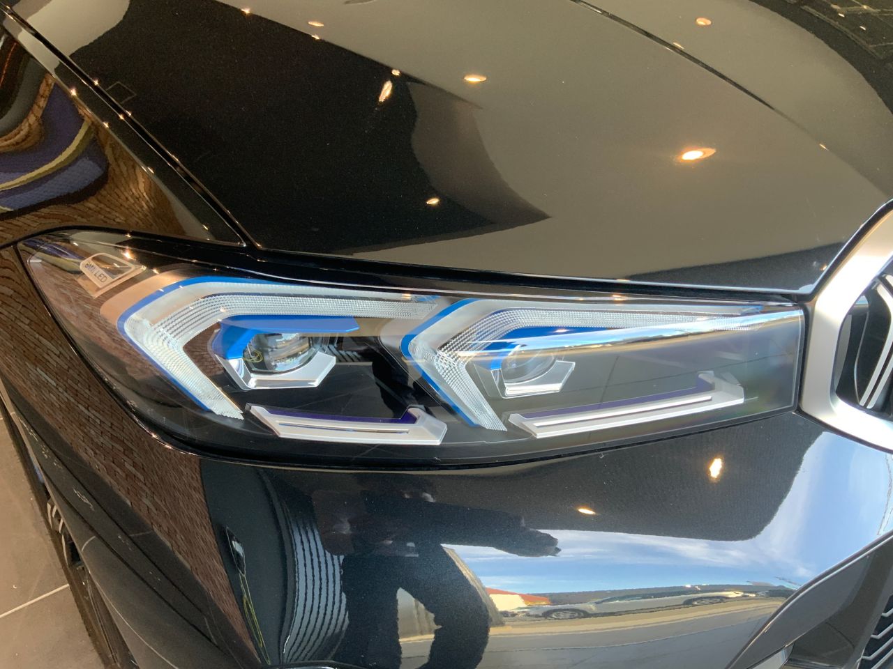 320d xDrive Berline RHD