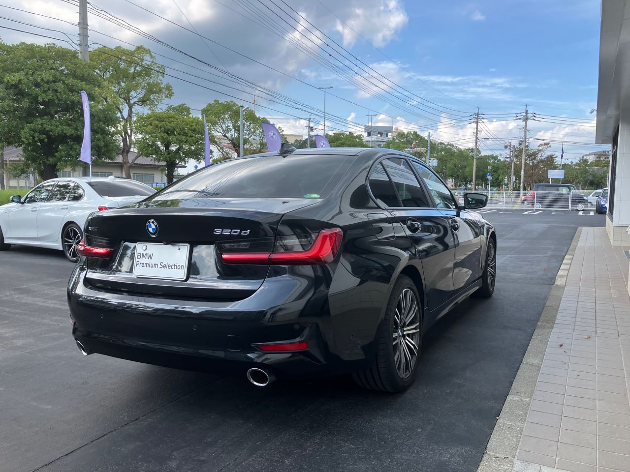 G20 320d xDrive RHD Saloon