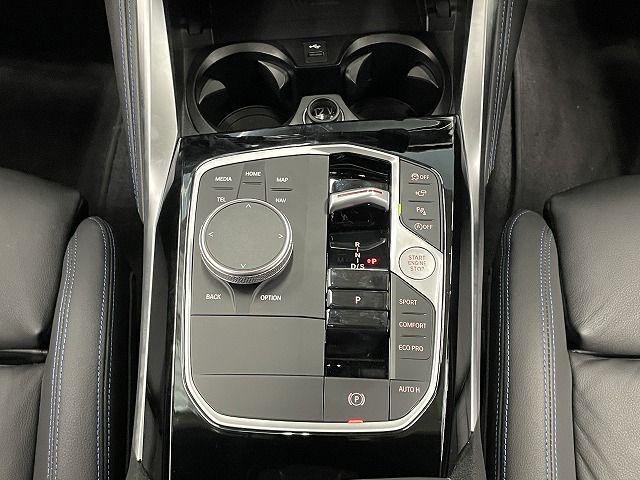 M240i xDrive Coupé RHD