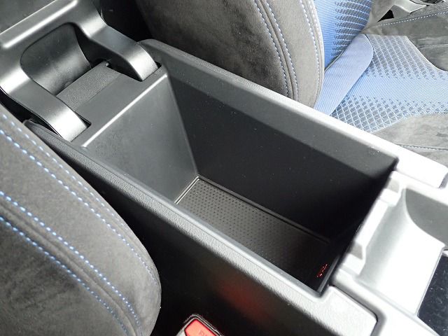 F40 118d Sports Hatch 5-door B47 2.0d