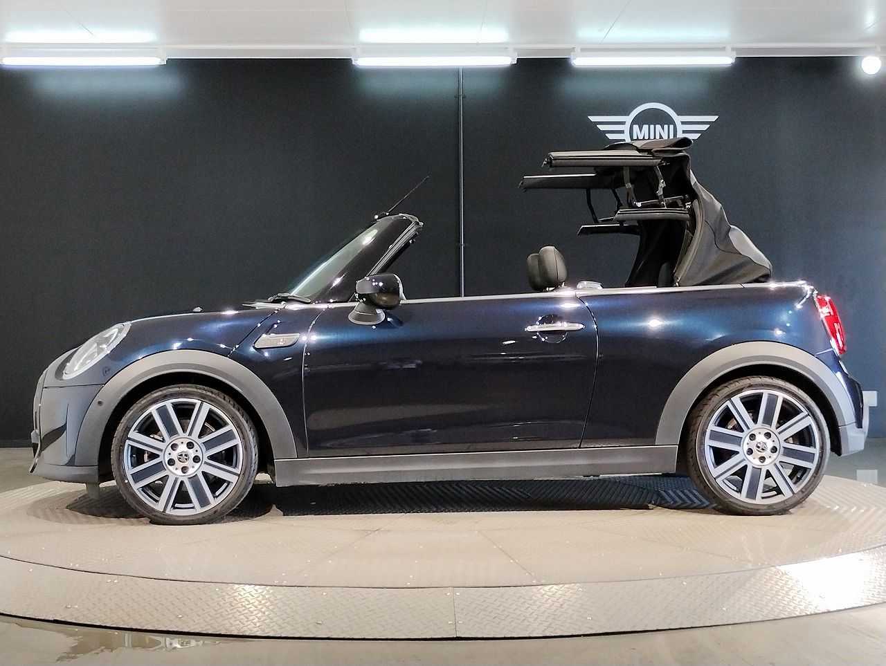 MINI Cooper S Convertible RHD