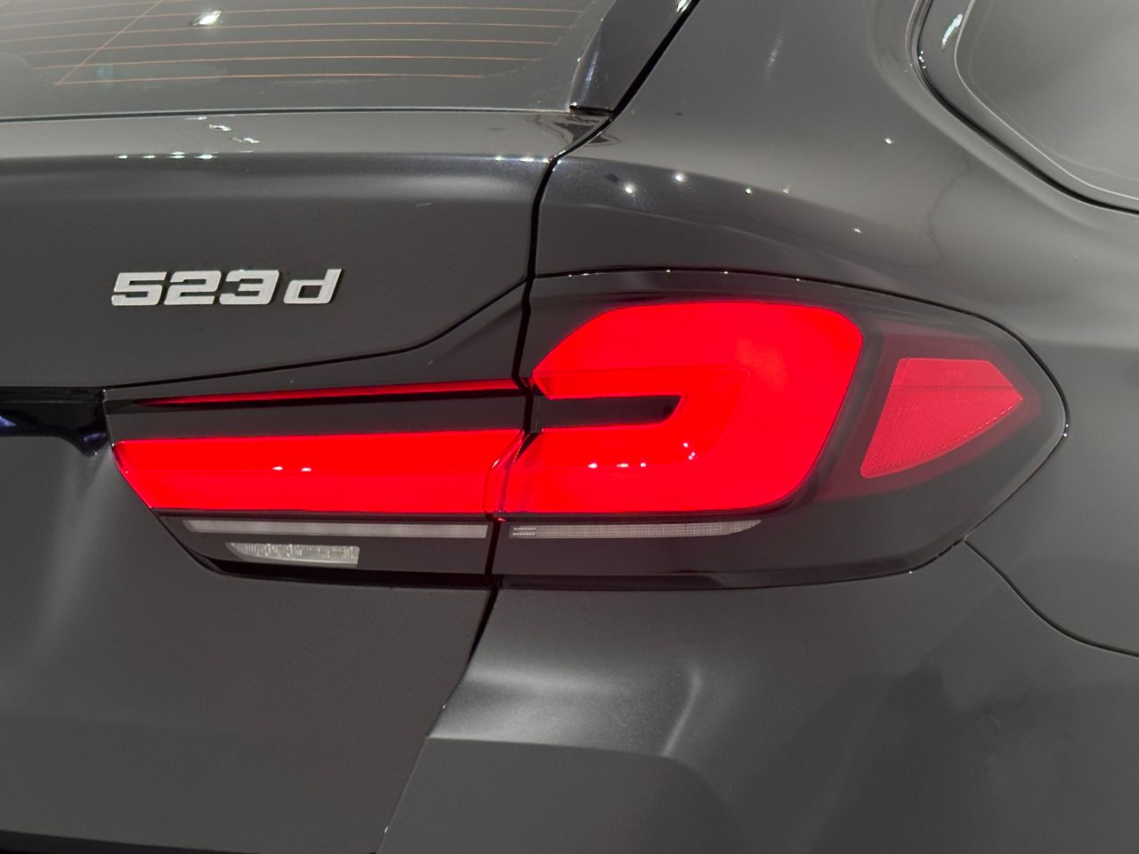 520d xDrive Touring RHD