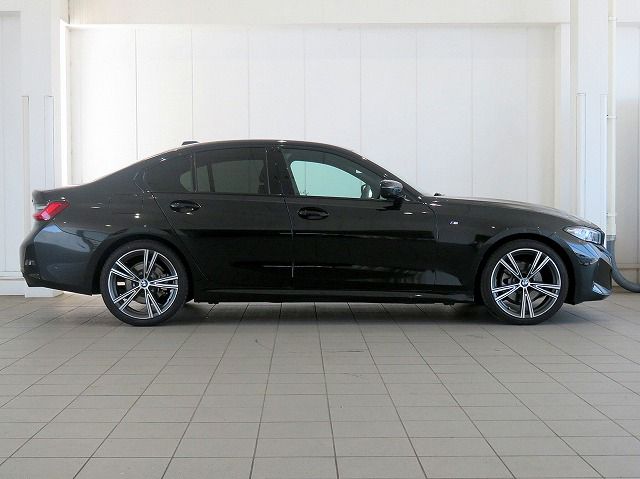 320d xDrive Berline RHD