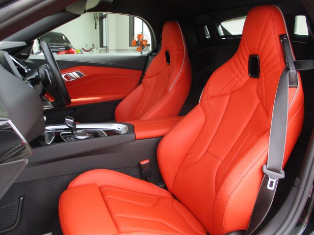 G29 z4 sDrive20i RHD