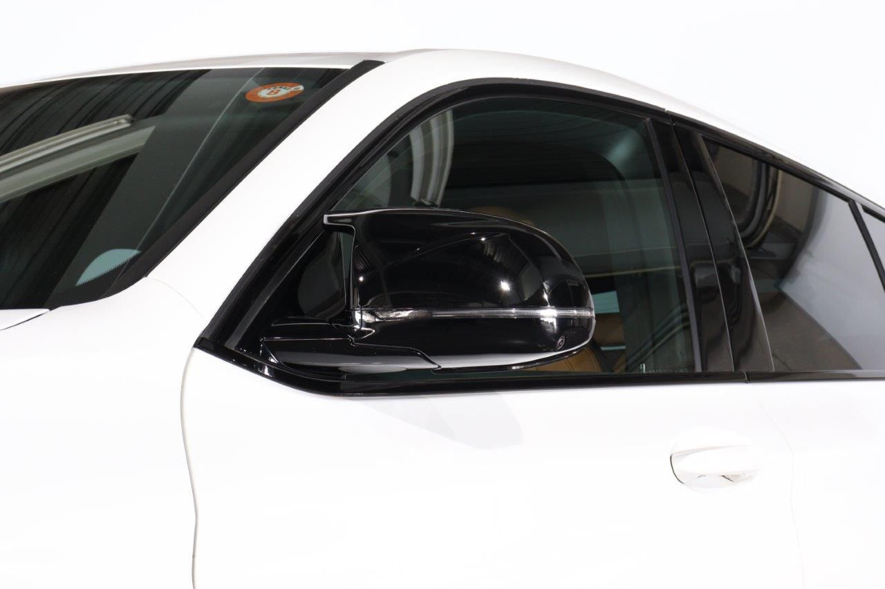 G02 X4 M40i RHD LCI