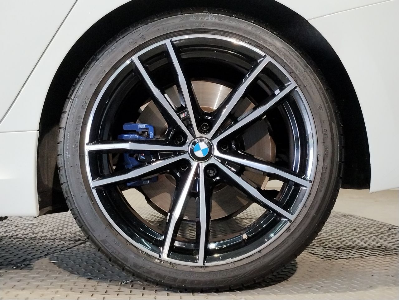 G20 330i Saloon RHD MX