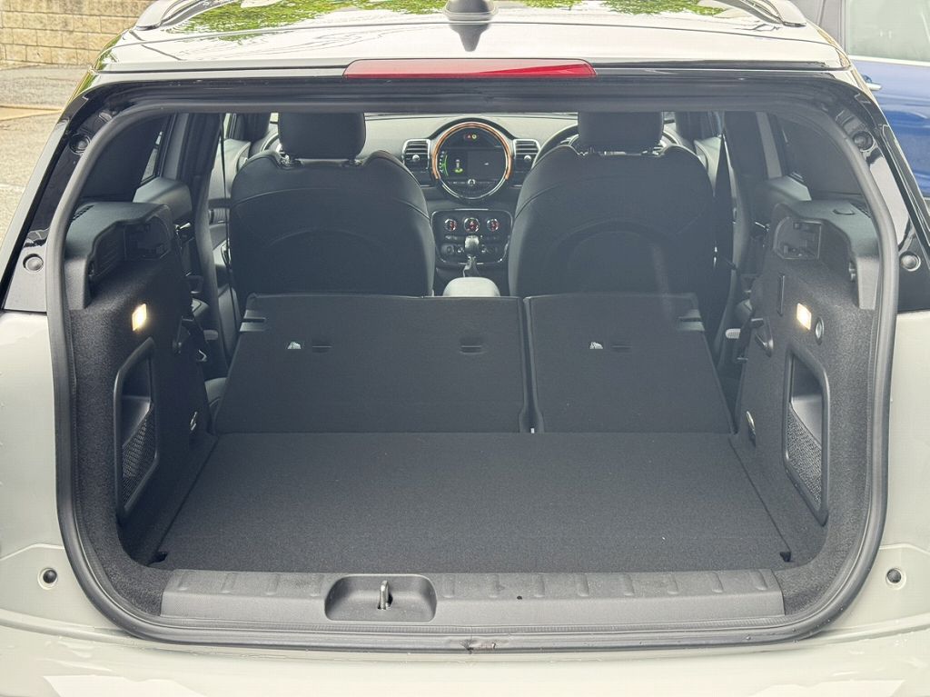 MINI CLUBMAN COOPER D