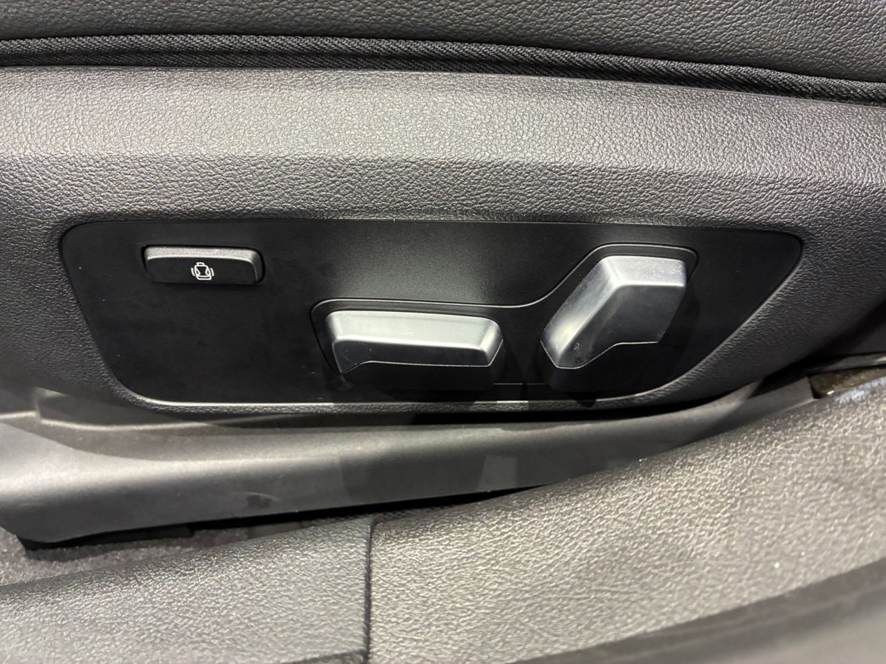 G21 330i Touring RHD