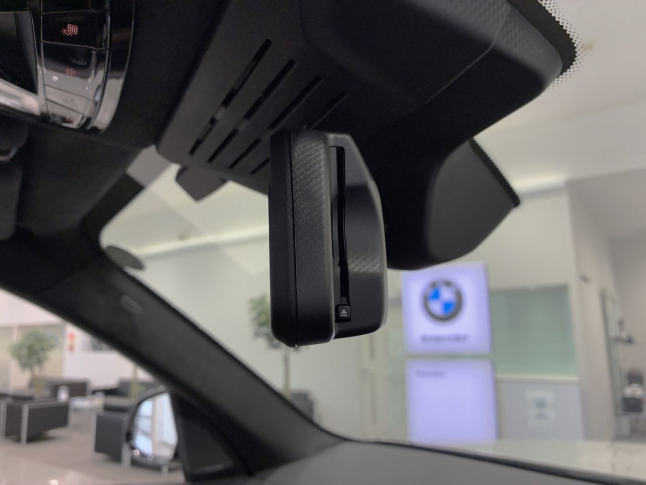 X7 xDrive40d RHD US