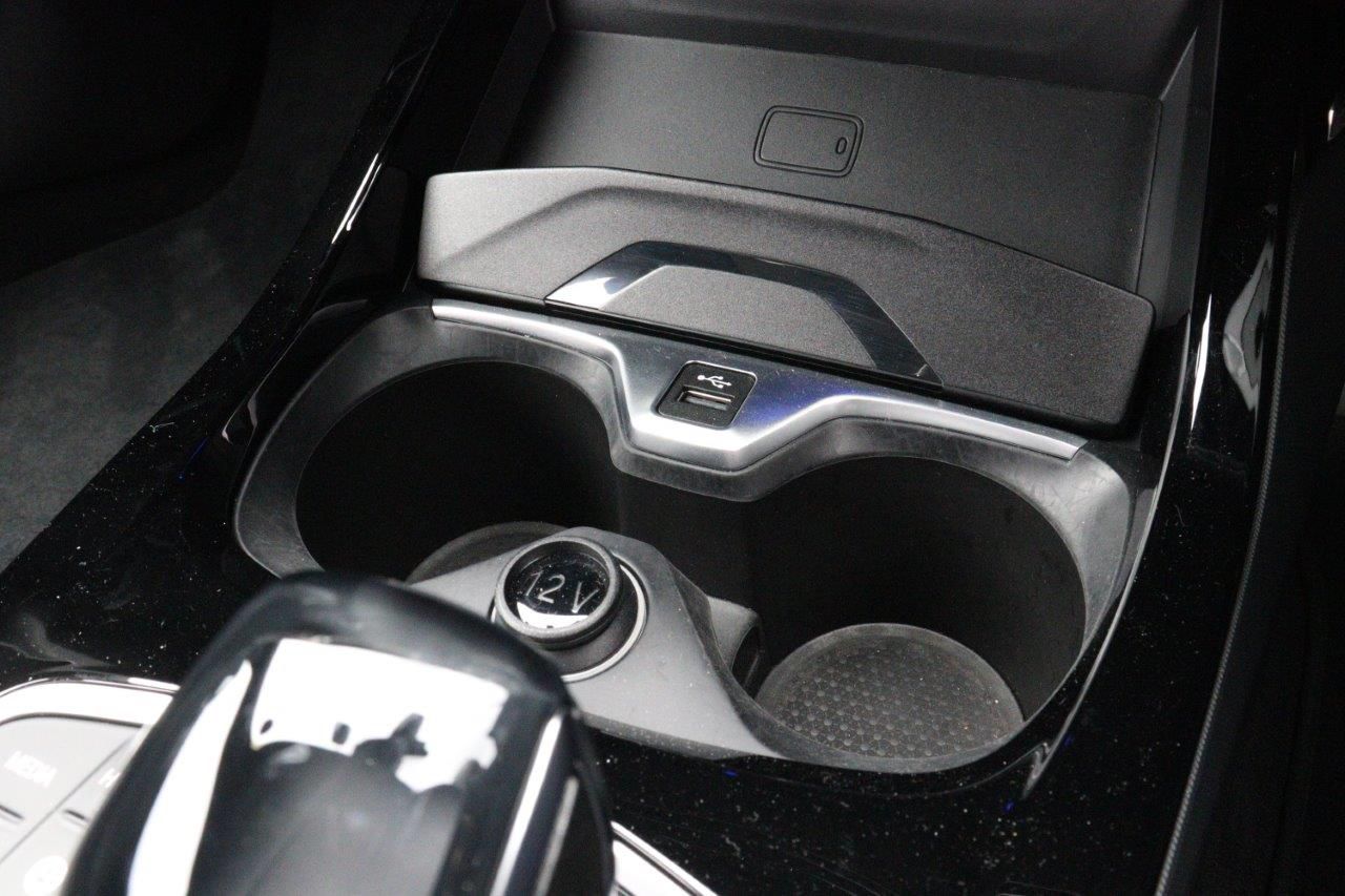 F40 118d Sports Hatch 5-door B47 2.0d