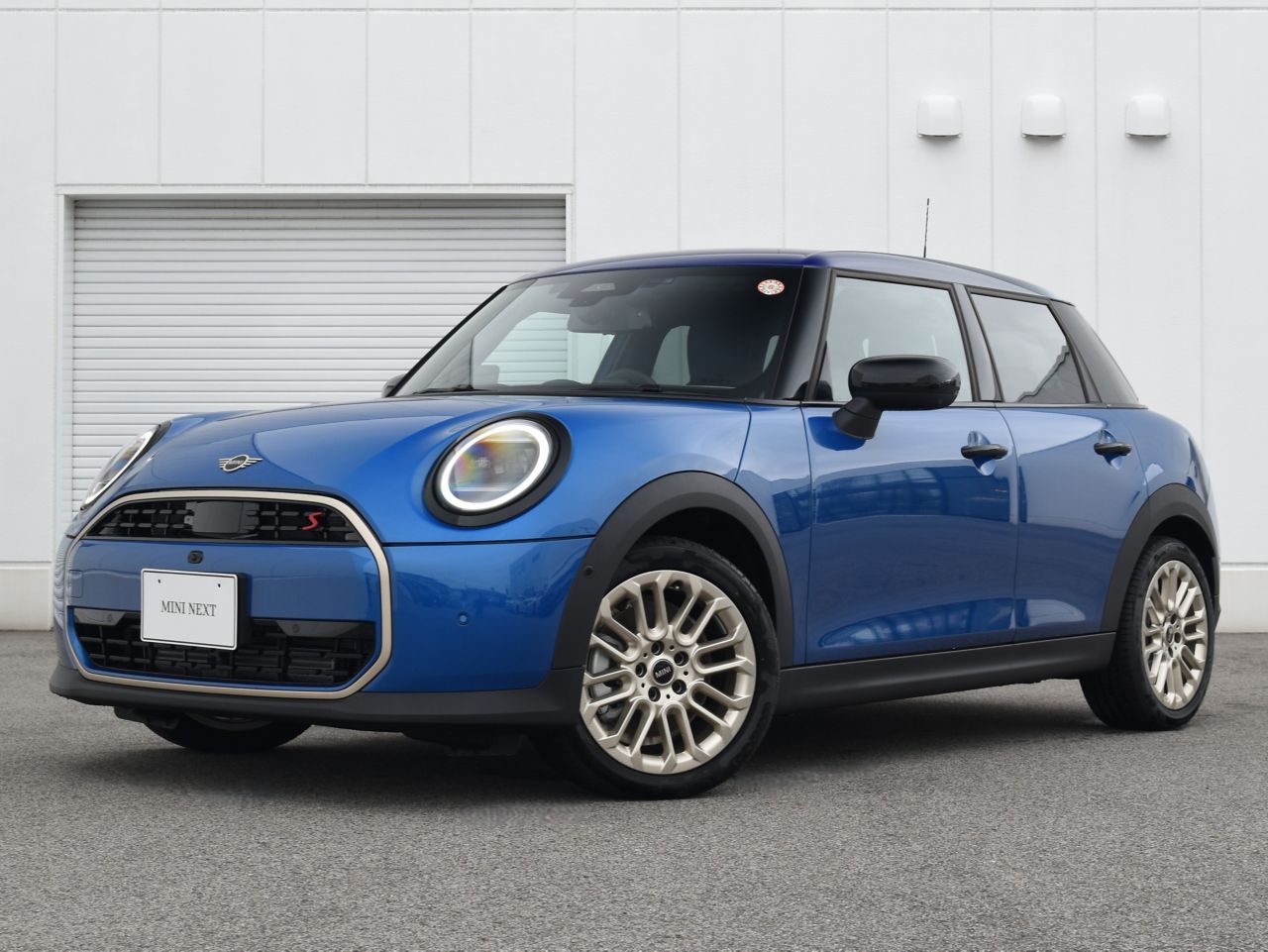 THE NEW MINI COOPER (5 DOOR) S