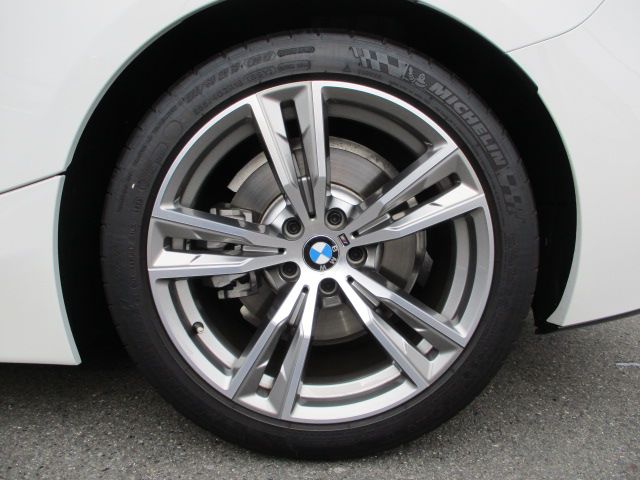 G29 z4 sDrive20i RHD